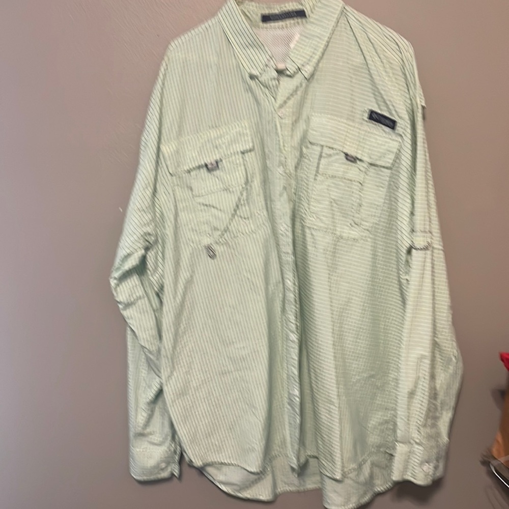 Mens Columbia shirt